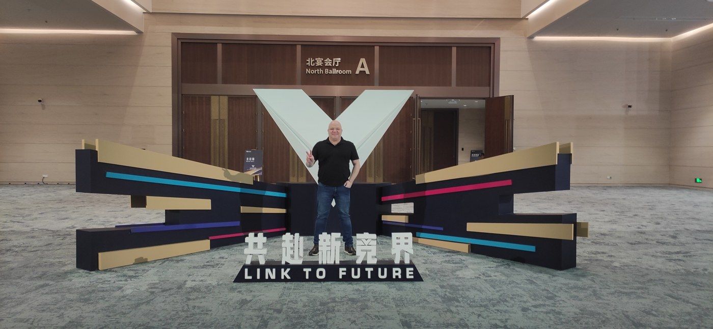 Daniel Cossi at the Tencent Esports Summit, Link to Future