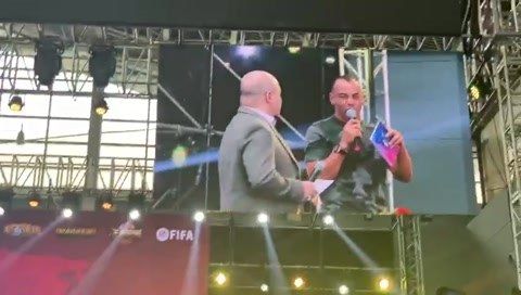 Daniel Cossi and Cafu on stage